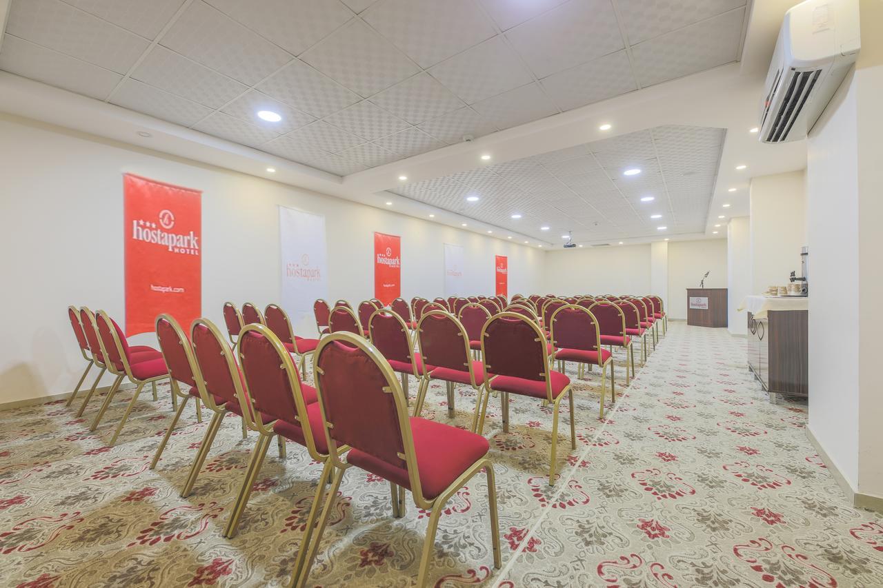 Hostapark Hotel เมร์ซีน ภายนอก รูปภาพ