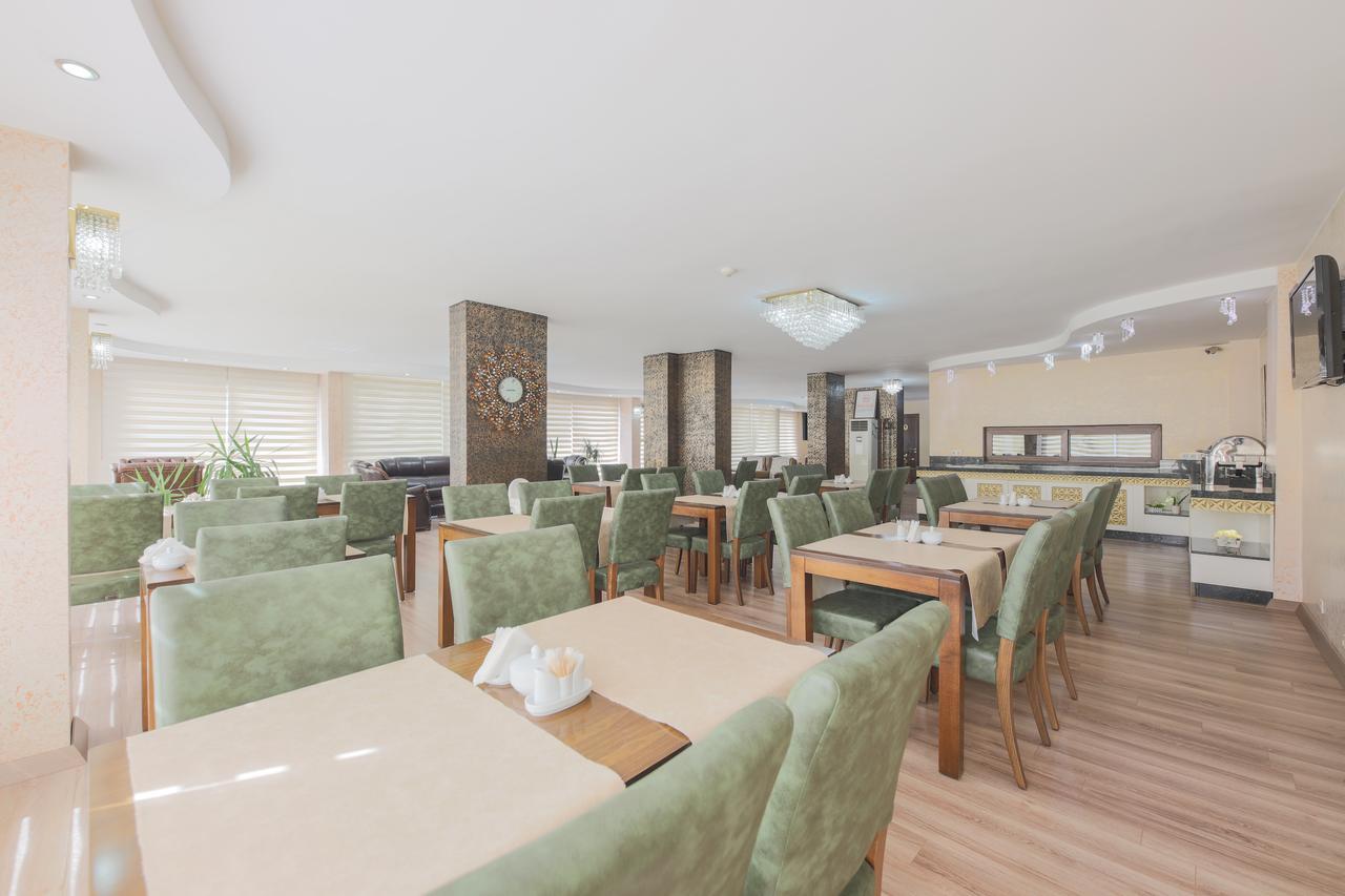 Hostapark Hotel เมร์ซีน ภายนอก รูปภาพ