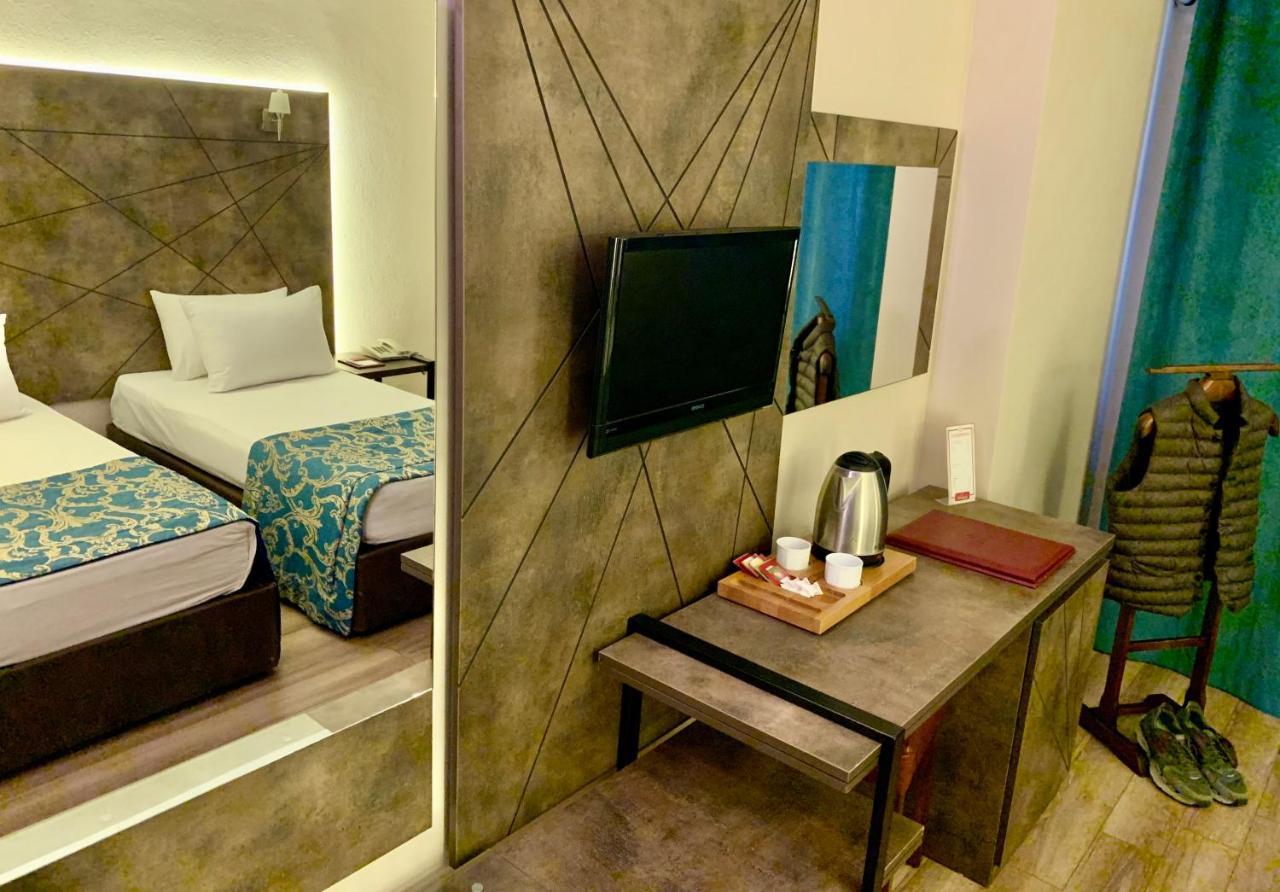 Hostapark Hotel เมร์ซีน ภายนอก รูปภาพ